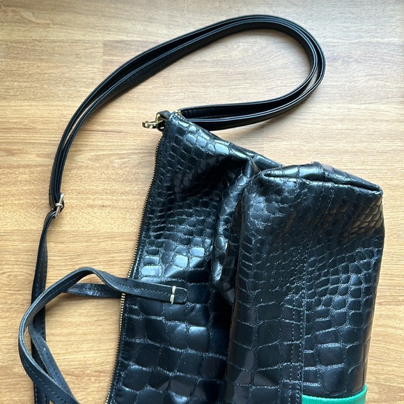 Clare Vivier medium black crocodile crossbody bag with multicolor stripe - Picture 3 of 4